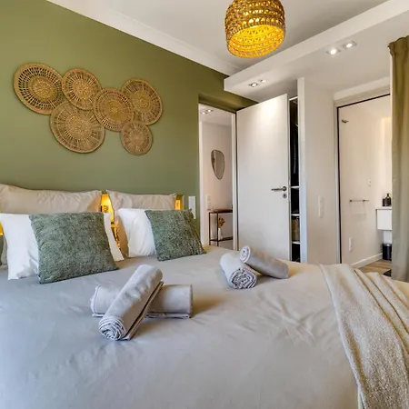 Stay&go Des Monts - Centre-ville - Parking Prive - 20 Min Du Apartment *