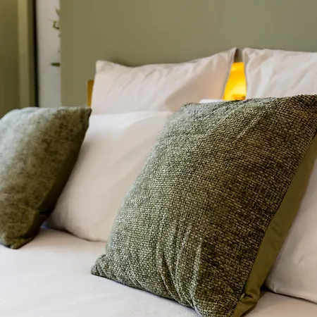 Apartment Stay&go Des Monts - Centre-ville - Parking Prive - 20 Min Du