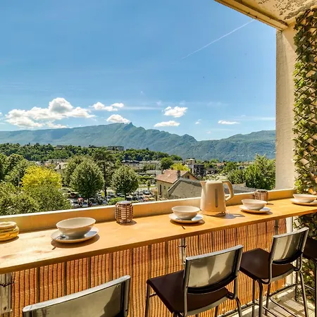 Stay&go Des Monts - Centre-ville - Parking Prive - 20 Min Du